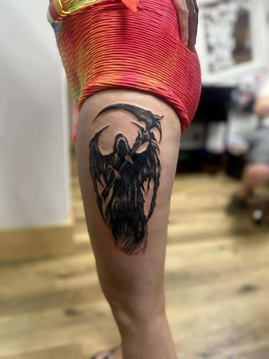Grim reaper black & grey on thigh