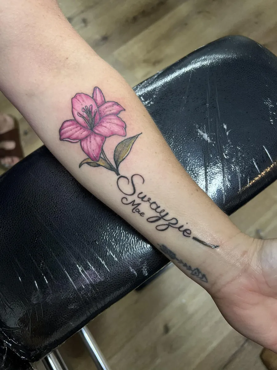 Pink lily with custom name script — Swayzie Mae